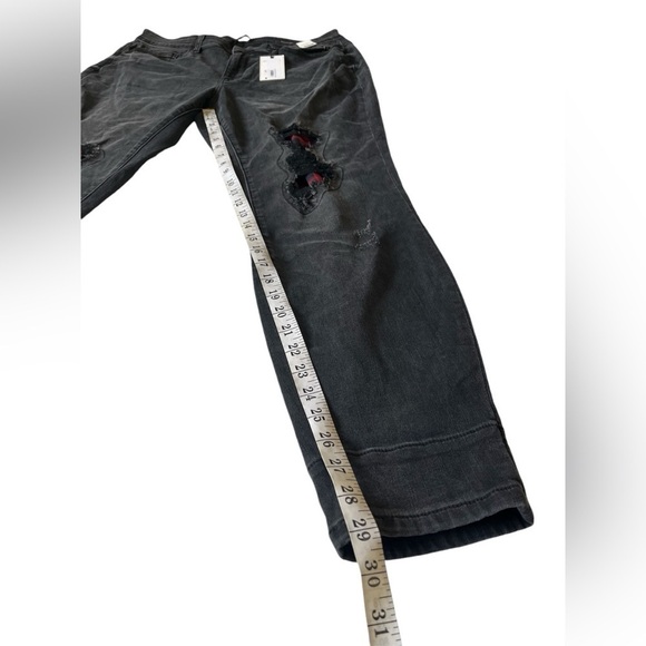NEW WITH TAGS Judy Blue Black Buffalo Plaid Patch Skinny SIZE 18W - Picture 10 of 16